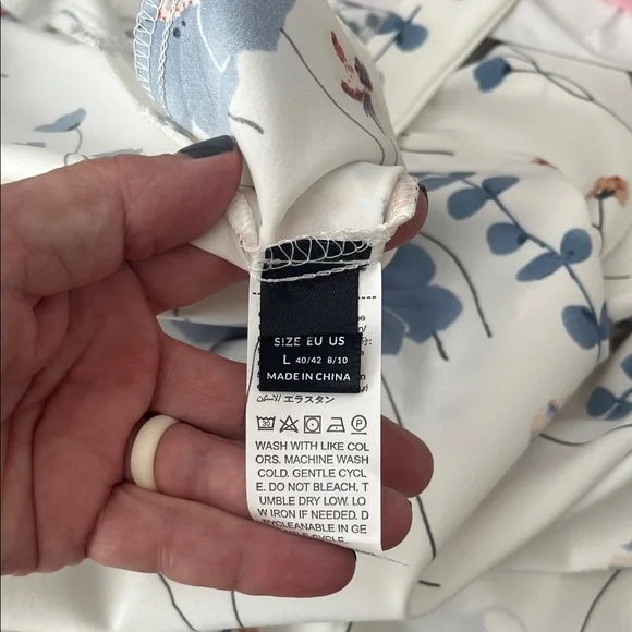 Floral White and Blue Maxi Dress - Picture 6 of 7